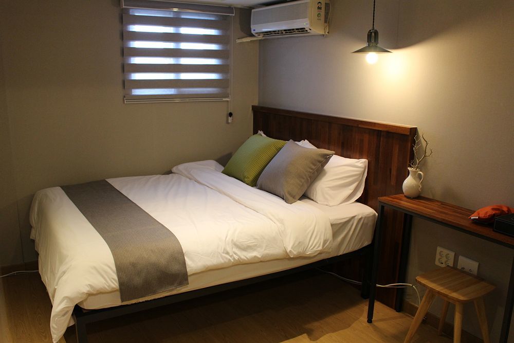 Hostel Cleo Seoul Hongdae Exterior foto